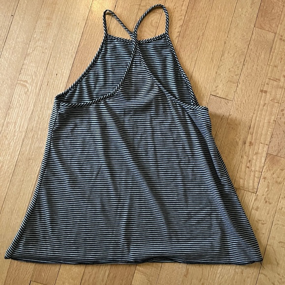 Striped High Neck Tank Top - Picture 3 of 3